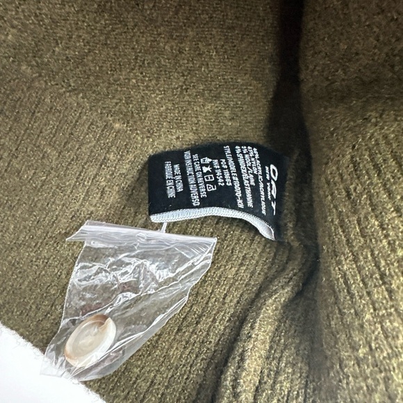 Oat New York Wool Blend Henley Sweater army Green NWT Large - Picture 3 of 3